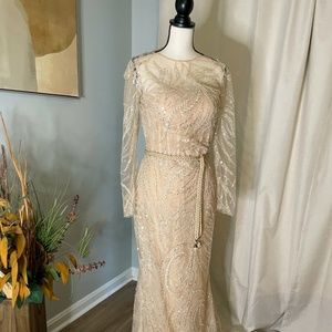 STUNNING Tarik Ediz Evening Gown, Long sleeve Champagne Size 10, only worn once